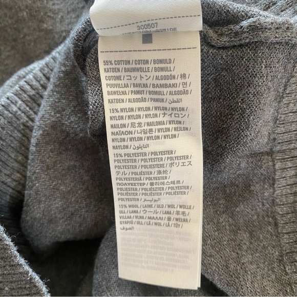 Vintage Hollister Men's Gray Sweater - Picture 5 of 5